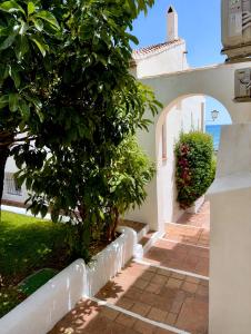 Doña Lola Beachfront Getaway