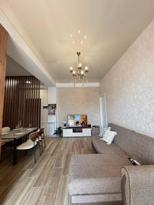 Cozy apartment with views of Old Tbilisi
