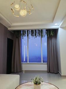 Horizon Hues16 Stay Relax Admire the View