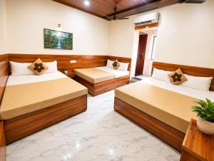 HOTEL OM PALACE NEAR MAHAKALESHWAR TEMPlE