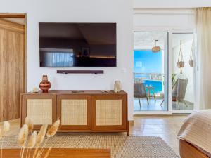 Moikkarentals Beachfront Studio Harbor171 PV
