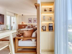 Moikkarentals Beachfront Studio Harbor171 PV
