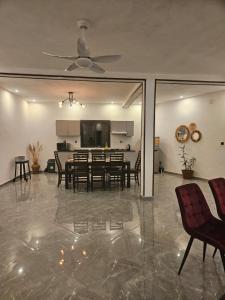 Appartement I spacieux à 10 min de laéroport