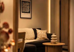 Vouliagmeni Hermes Coastal Residence Athens