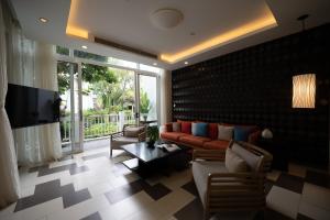Nunn Villa Oceanfront Da Nang Beach
