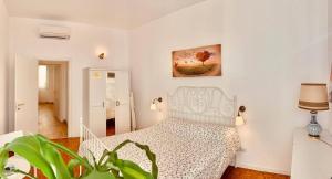 La Dolce Vita Blossom Luxe Home in Central Milan
