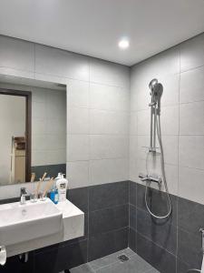 Lucent Home