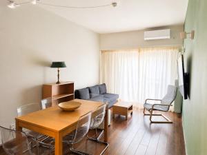 Acropolis 17 - 2BR 2 min to Metro