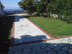 BEACHFRONT HOME FOR 4, KALIFTERI BEACH, AFISSOS Pelion Greece