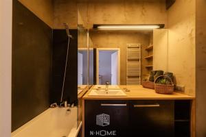 Comfy, modern, brilliant location