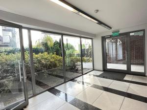 Comfy, modern, brilliant location