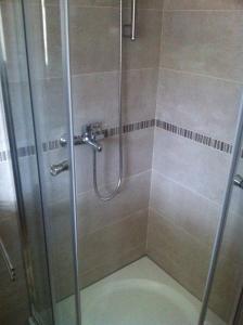 Apartmani Slavica kuća blizu mora sa terasom