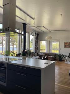 Villa Helena, 4-bedroom wood-framed house