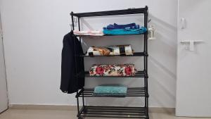 2BK With Dedicated Workspace And Wifi l AC Bedroom
