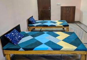 Om Nath Guest house