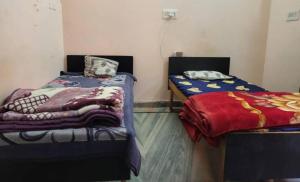 Om Nath Guest house