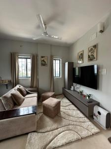 SkyNest- 2 BHK - Penthouse Vibes and Open Skies