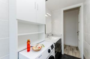 Lugano Home, alle porte del centro di Milano, grazioso appartamento nuovo con balcone esterno privato