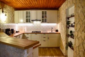 Valmont Lodge