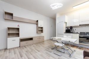 Lugano Home, alle porte del centro di Milano, grazioso appartamento nuovo con balcone esterno privato