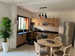 Cozy apartment with Pool view in Tourist Village