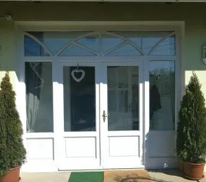 Zsigmond Vendégház - 维拉尼