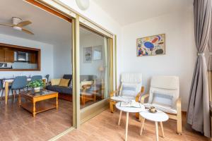 Apartamento 2 habitaciones frente al mar y piscina