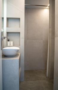 Sea View Seafront Maisonette Pool Access & Beach