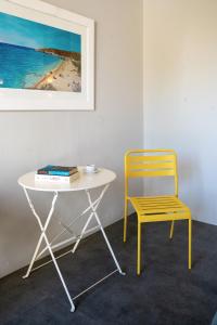 Sea View Seafront Maisonette Pool Access & Beach