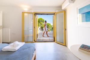 Sea View Seafront Maisonette Pool Access & Beach