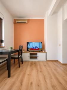 Central Peach Residence 1