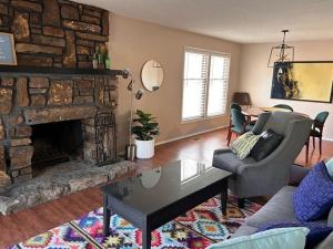 Crain Condo 2- Sugar Bridge Trail