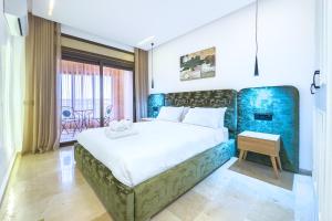 19 - Wintering, NEW 2-bedroom apartment, Pool & Security