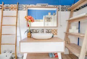 CLUA Holiday House