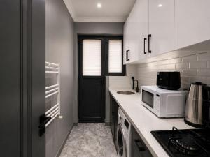 Designer Apartment - AC - Walk to Taksim