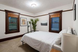 2BR and 2BA - Historic Portland Home - Prime Location