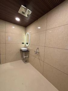 The Private 2BHK Jacuzzi Penthouse Koregaon Park