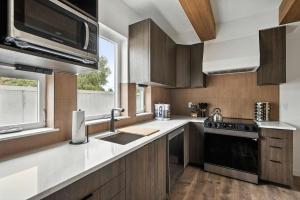 Spectacular Kerns 6BR - Spanish Flair Newly Built