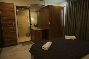 Serene by the River 4BHK Apartment in Koregaon Park