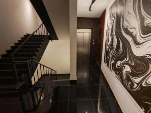 Large studio with sea views and Jeddah Tower, with a beach for swimming