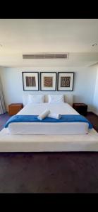 Golden Sands on the Beach - Absolute Beachfront Apartments