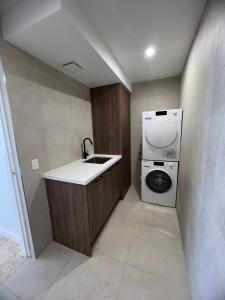 Golden Sands on the Beach - Absolute Beachfront Apartments