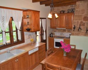 Family Suite with Balcony room in Petrino