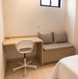 Apartaestudio equipado con acceso autónomo 06