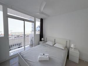 Central Room Los Cristianos