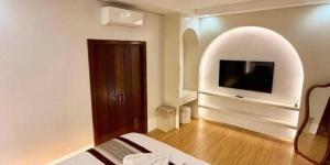 Grand De Raj Villas