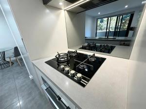 Spacious 2BR 2BA Apartment Epping Free Parking