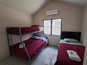 Casa 3 a 5 min del Irtra