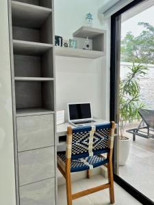 Beach-ish Nook
