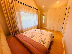 Fully furnitured new house is welcoming hosts